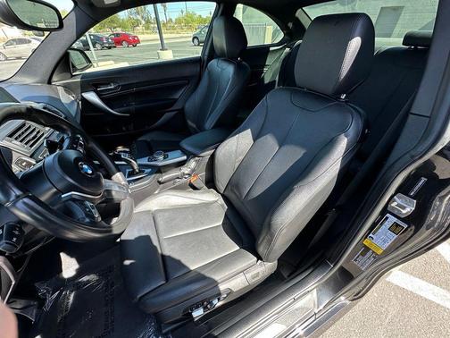 Black Sapphire Metallic 2016 BMW M2 Base