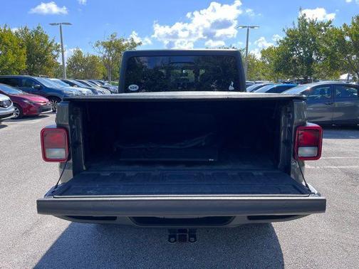 Sting-Gray Clearcoat 2021 Jeep Gladiator Willys 4x4