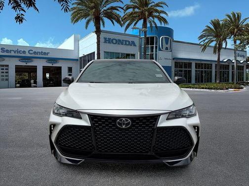 Pearl 2020 Toyota Avalon TRD