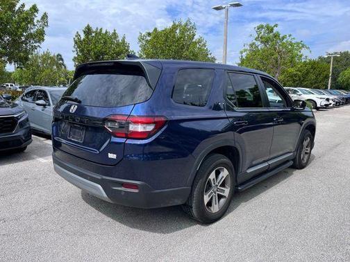 Obsidian Blue Pearl 2024 Honda Pilot EX-L 7 Passenger