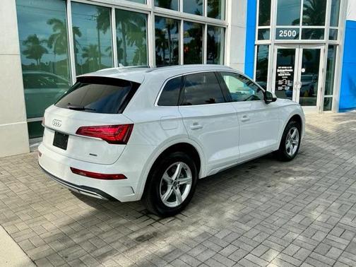 2023 Audi Q5 40 Premium