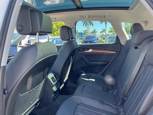 2023 Audi Q5 40 Premium