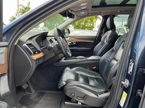 2018 Volvo XC90 T6 Inscription
