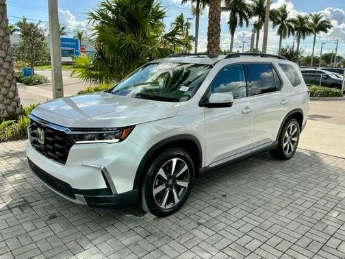 2025 Honda Pilot Touring 8-Passenger