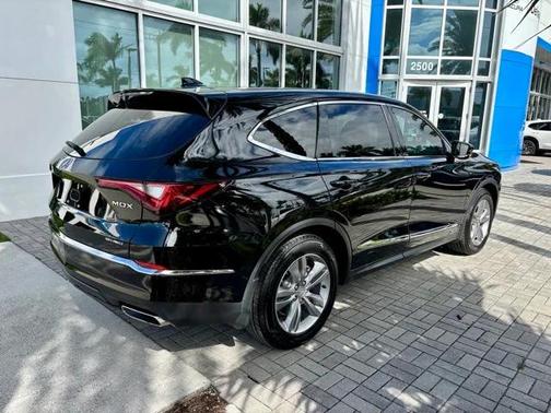 2023 Acura MDX Standard