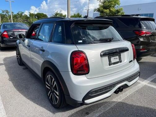 2022 MINI Hardtop Cooper S