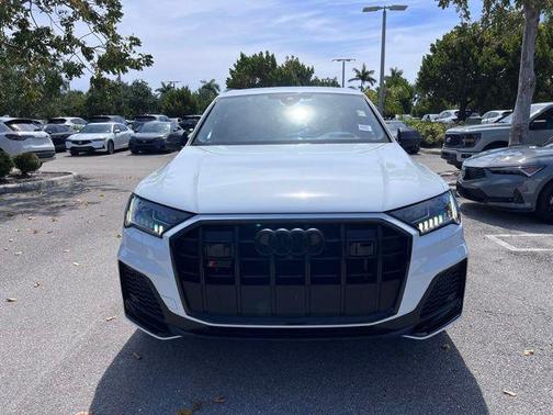 Glacier White Metallic 2023 Audi SQ7 4.0T Prestige