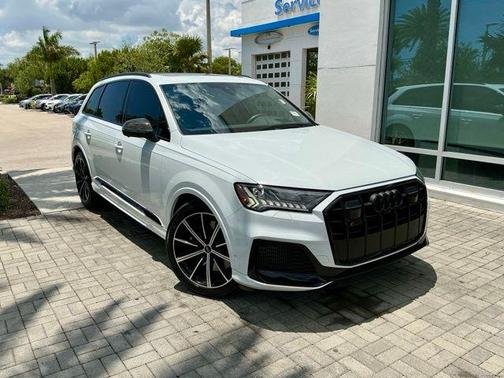 Glacier White Metallic 2023 Audi SQ7 4.0T Prestige