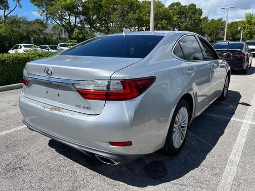 2017 Lexus ES 350 Base