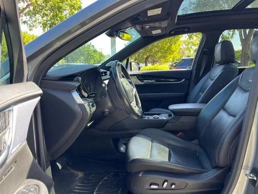 2023 Cadillac XT6 Premium Luxury FWD