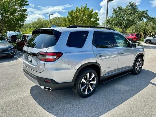 2025 Honda Pilot Elite