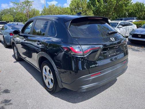 Crystal Black Pearl 2023 Honda HR-V LX