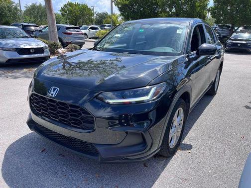 Crystal Black Pearl 2023 Honda HR-V LX