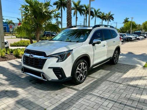 Crystal White Pearl 2023 Subaru Ascent Touring 7-Passenger