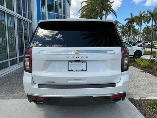 Iridescent Pearl Tricoat 2021 Chevrolet Tahoe 2WD High Country