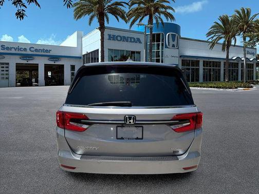 Lunar Silver Metallic 2024 Honda Odyssey Touring