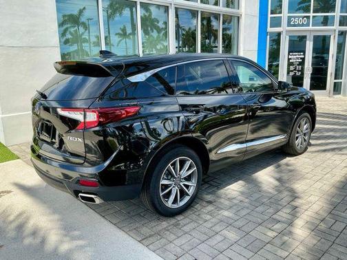 Platinum White Pearl 2023 Acura RDX Technology Package