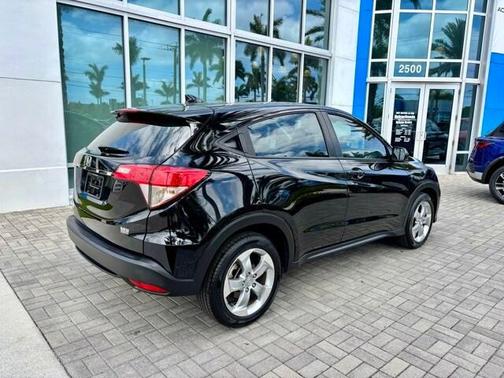 2022 Honda HR-V LX