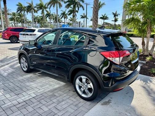 2022 Honda HR-V LX