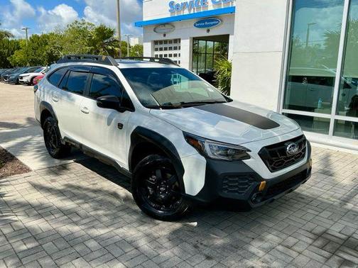 Crystal White Pearl 2024 Subaru Outback Wilderness