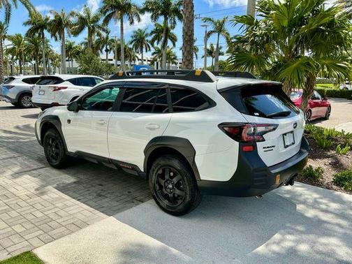 Crystal White Pearl 2024 Subaru Outback Wilderness
