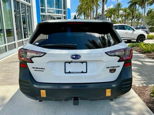 Crystal White Pearl 2024 Subaru Outback Wilderness