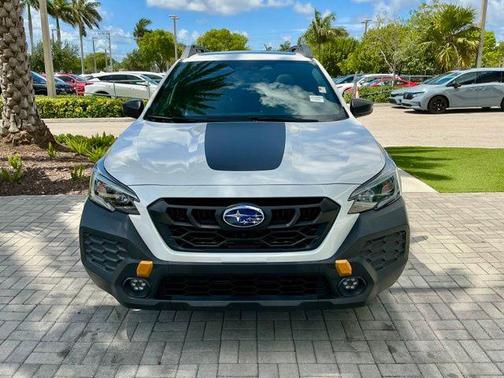 Crystal White Pearl 2024 Subaru Outback Wilderness