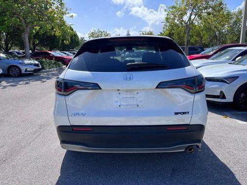 Platinum White Pearl 2024 Honda HR-V Sport
