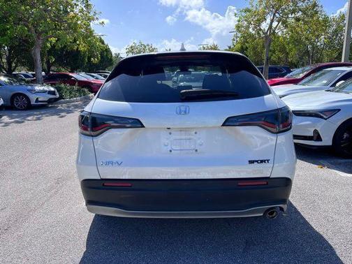 Platinum White Pearl 2024 Honda HR-V Sport