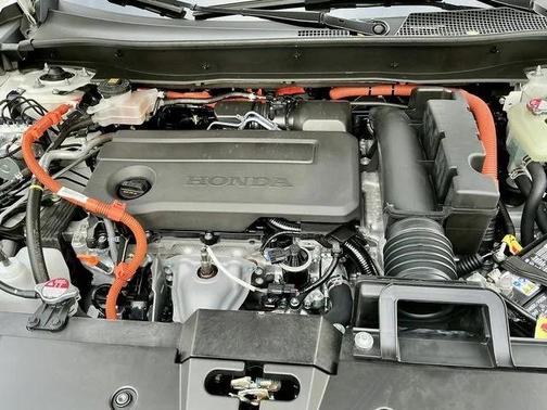 Platinum White Pearl 2026 Honda CR-V Hybrid Sport-L FWD