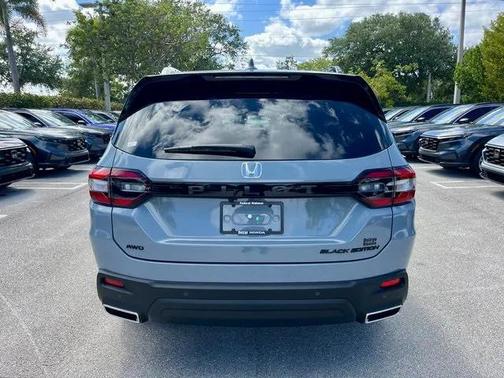 2025 Honda Pilot Black Edition