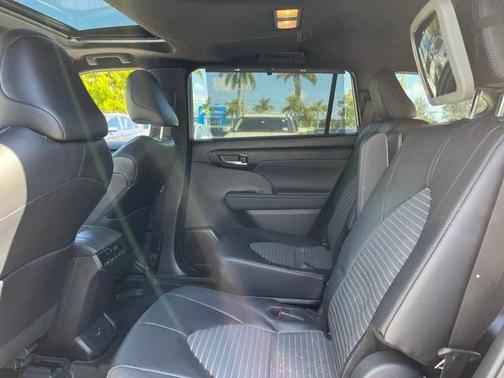 2024 Toyota Highlander XSE