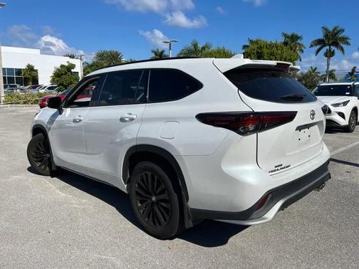 2024 Toyota Highlander XSE