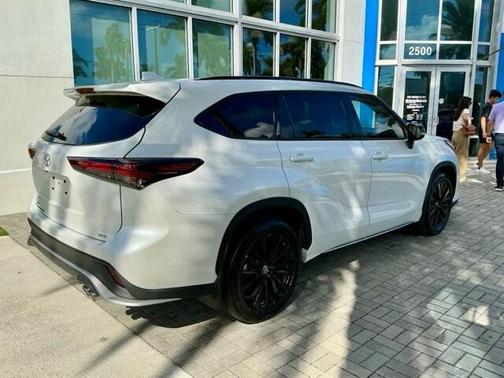 2024 Toyota Highlander XSE