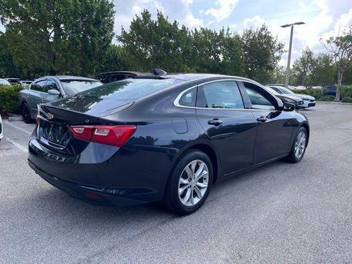 Dark Ash Metallic 2023 Chevrolet Malibu FWD 1LT