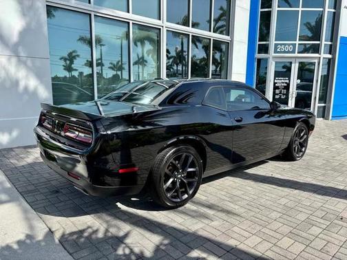 2021 Dodge Challenger SXT