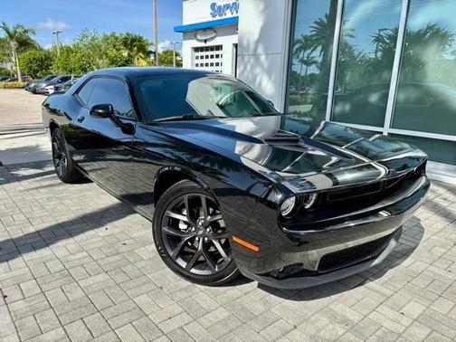 2021 Dodge Challenger SXT