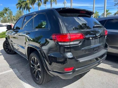 2020 Jeep Grand Cherokee Altitude