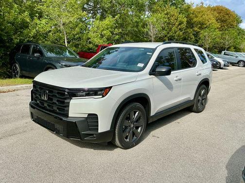 Platinum White Pearl 2026 Honda Pilot Sport