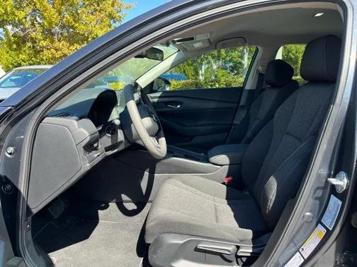 2025 Honda Accord LX 1.5T