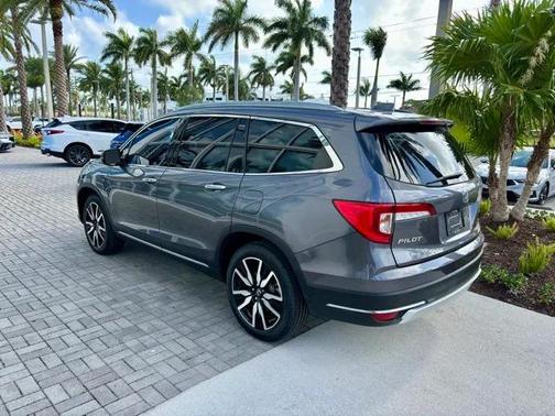 2021 Honda Pilot Touring 8-Passenger