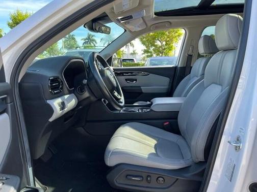2024 Honda Pilot Touring 8-Passenger