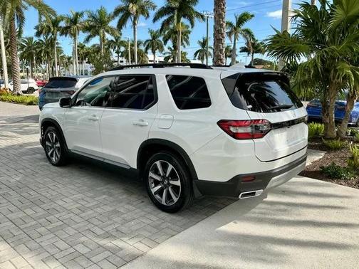 2024 Honda Pilot Touring 8-Passenger