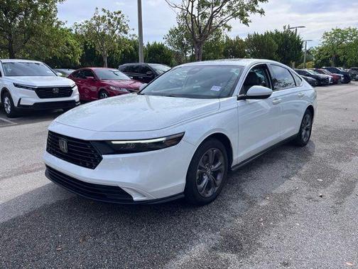 Platinum White Pearl 2024 Honda Accord EX