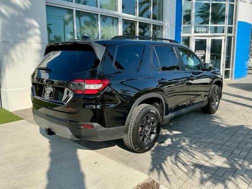2023 Honda Pilot AWD TrailSport