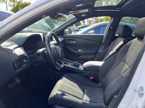 Platinum White Pearl 2024 Honda Accord Hybrid Sport