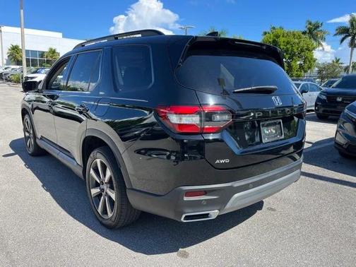 2023 Honda Pilot AWD Elite