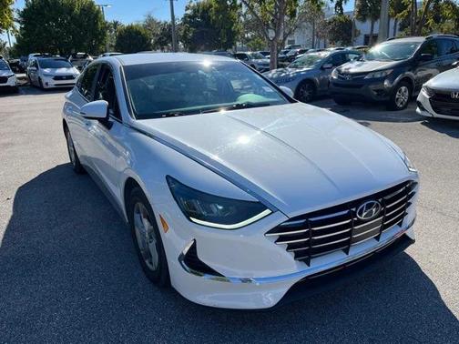 2023 Hyundai SONATA SE