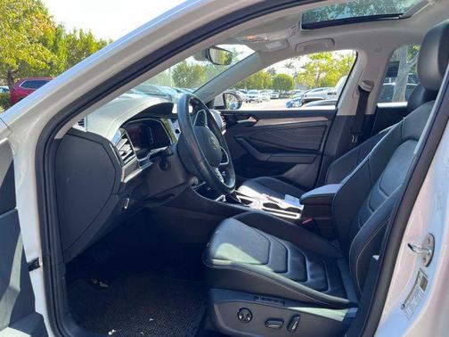 Opal White Pearl 2023 Volkswagen Jetta 1.5T SEL