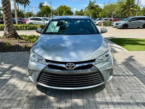 Celestial Silver Metallic 2016 Toyota Camry XLE